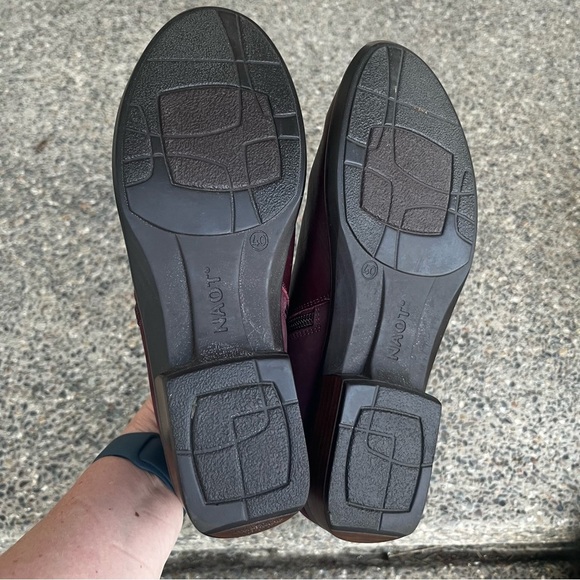 Naot Helm Boot Bourdeaux Women 40 (9) Wine Plum Purple Leather Suede Ankle Zip - Picture 7 of 10